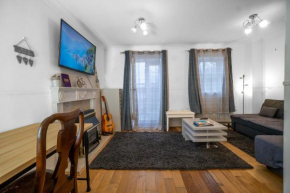 Lake view private room, desk, 1 Gbps net, free parking